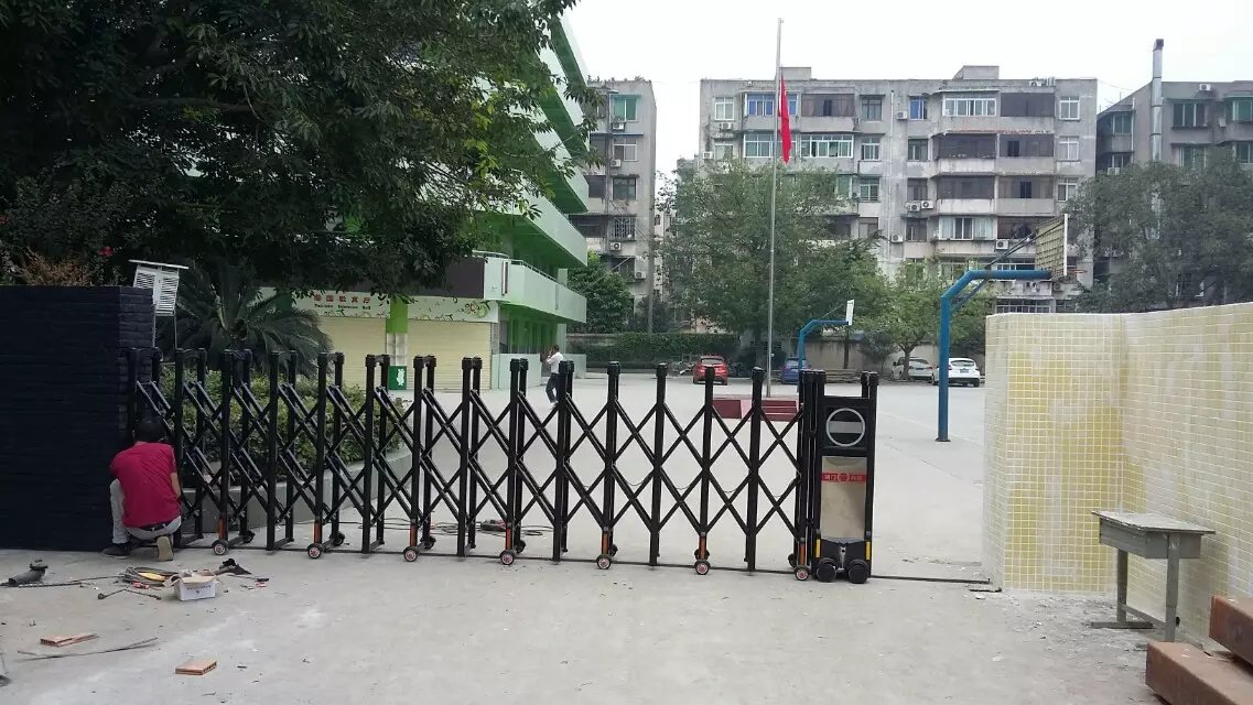 张家口张家口深圳市伸缩门